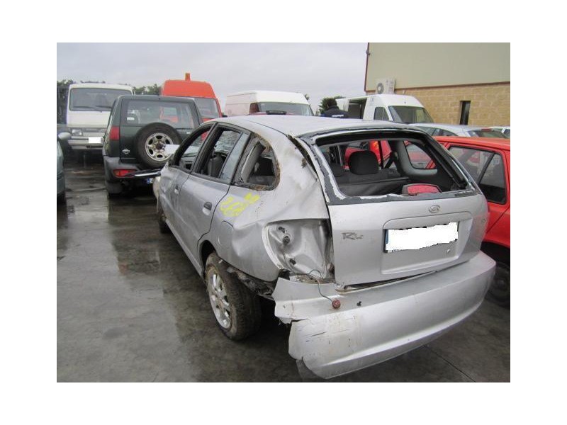 kia rio del año 2004