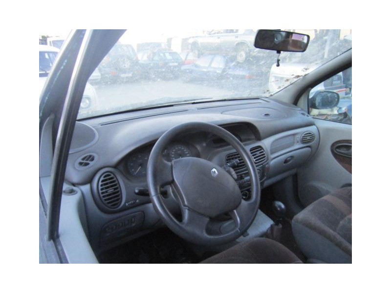 renault scenic del año 1999