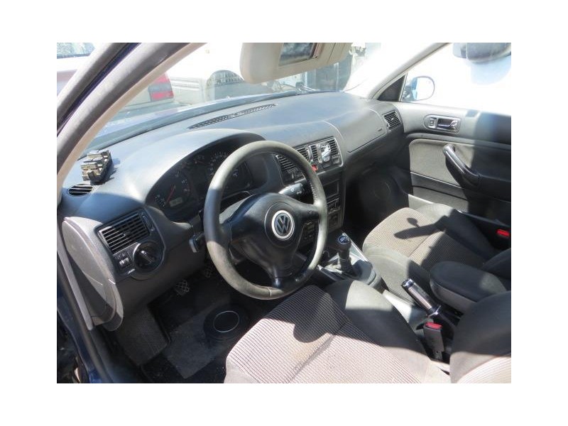 volkswagen golf del año 2001