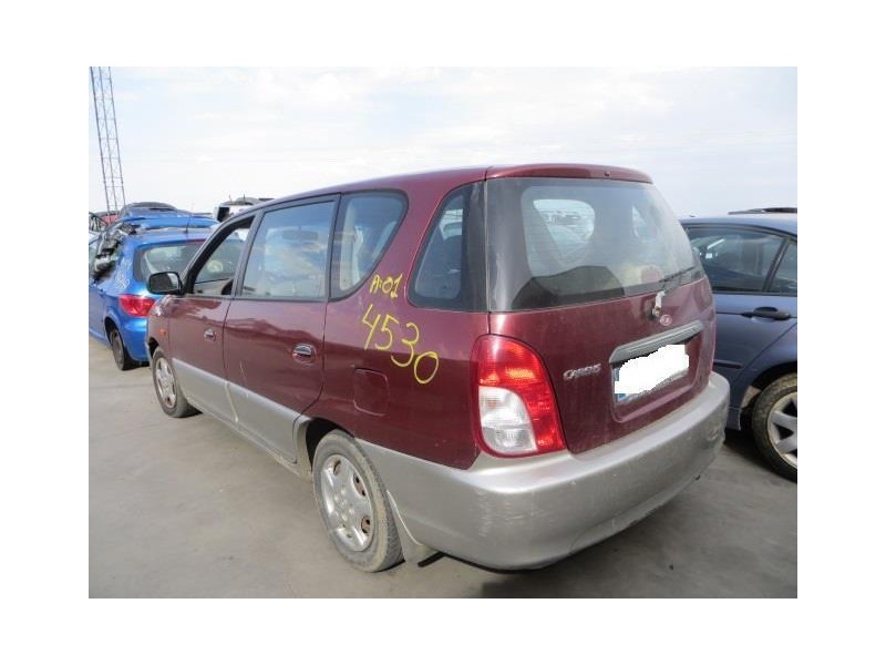 kia carens del año 2001