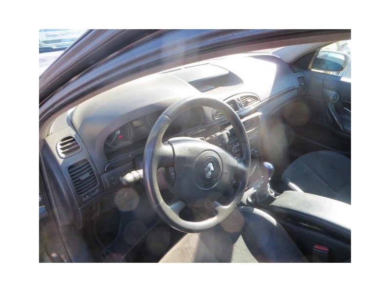 renault laguna del año 2006