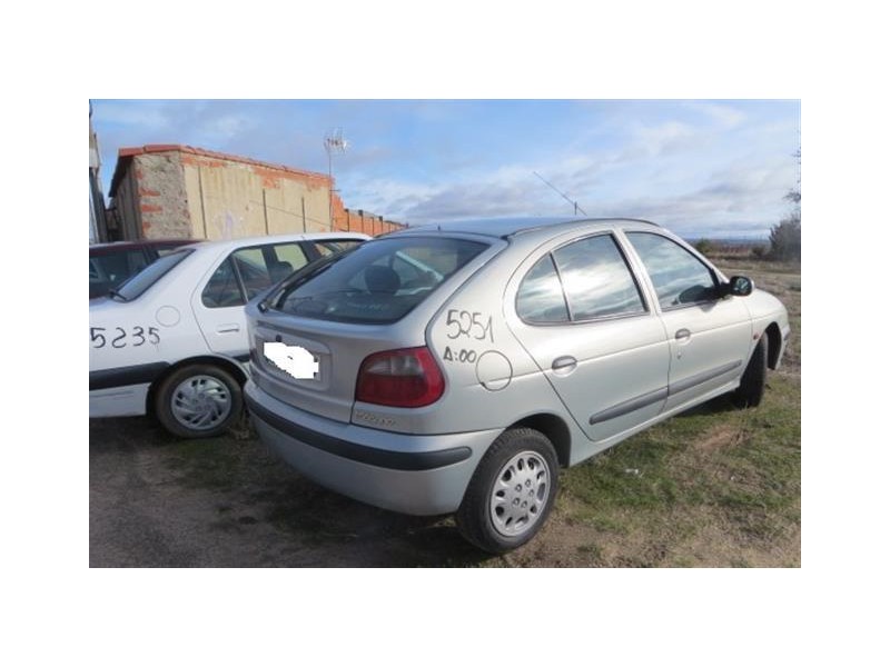 renault megane del año 2000