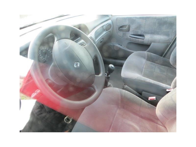 renault megane del año 2000