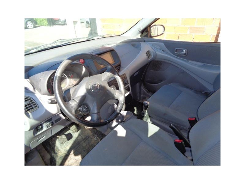 nissan almera del año 2006