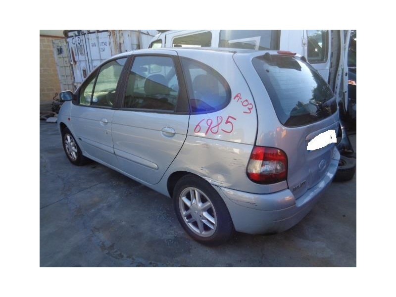renault scenic del año 2003