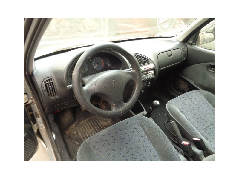 citroen saxo del año 2001