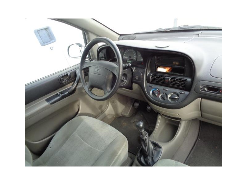 daewoo tacuma del año 2004