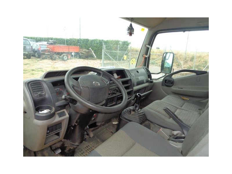 nissan cabstar del año 2008