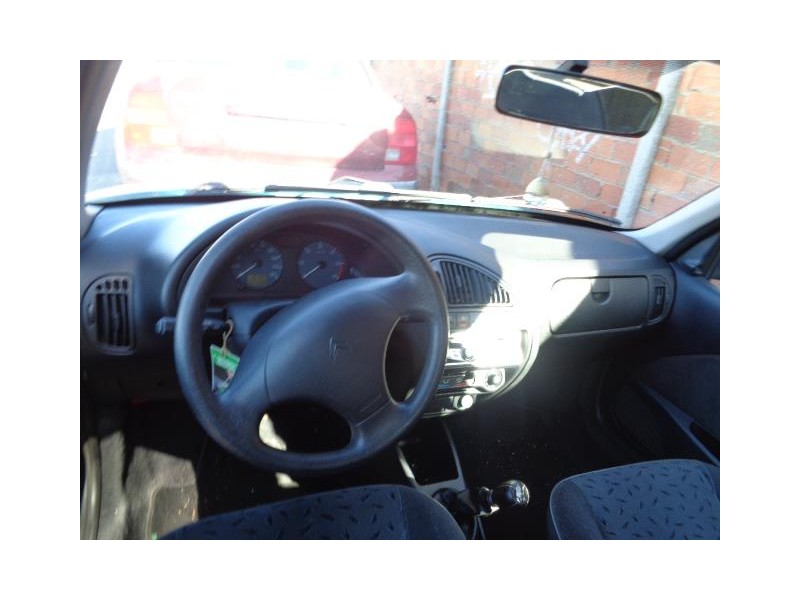 citroen saxo del año 2003