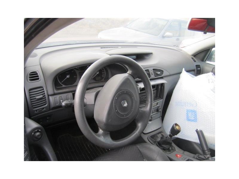 renault laguna del año 2003