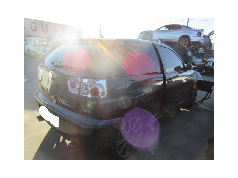 seat ibiza del año 2000