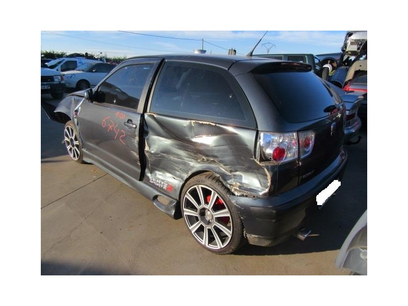 seat ibiza del año 2000