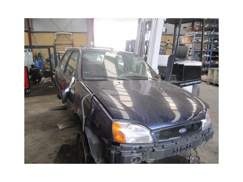 ford fiesta del año 2001