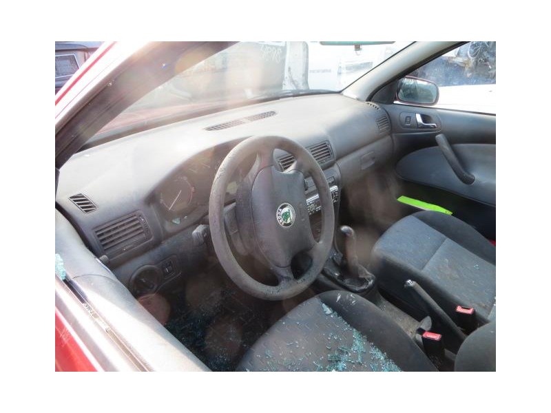 skoda octavia del año 2001