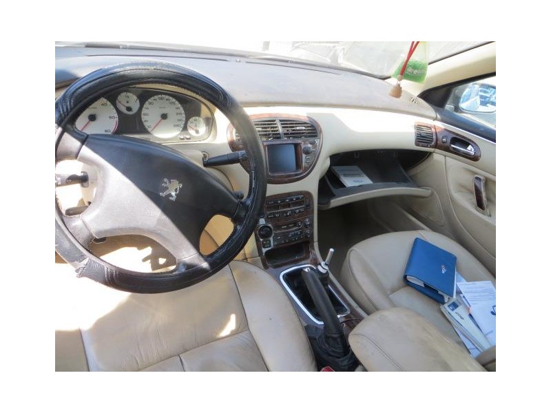 peugeot 607 del año 2004