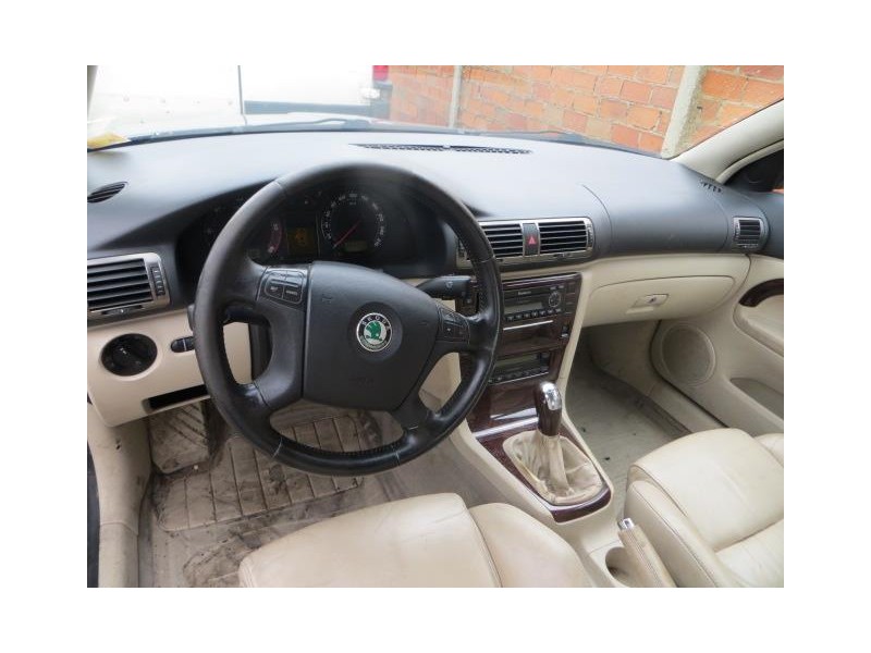 skoda superb del año 2006