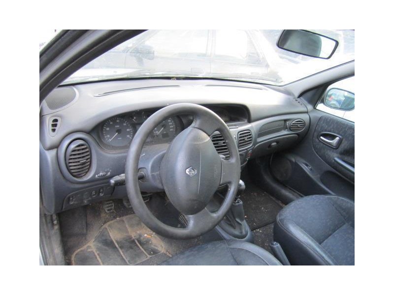 renault megane del año 2002