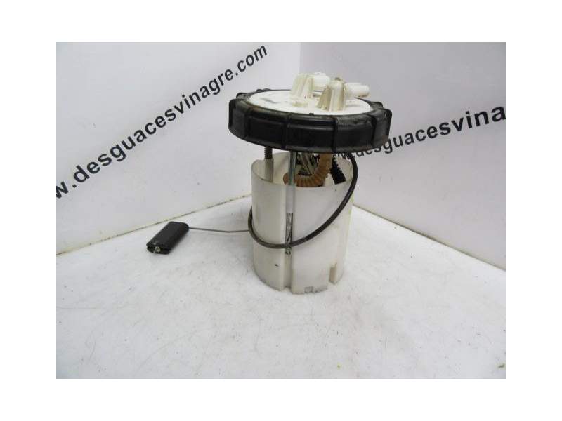 Recambio de bomba combustible aforador para renault megane 1.5 dci referencia OEM IAM 172020033R  