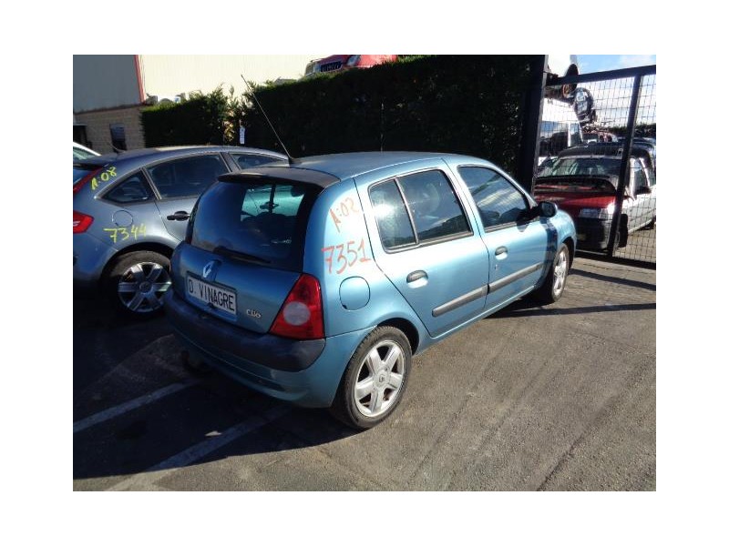 renault clio del año 2002