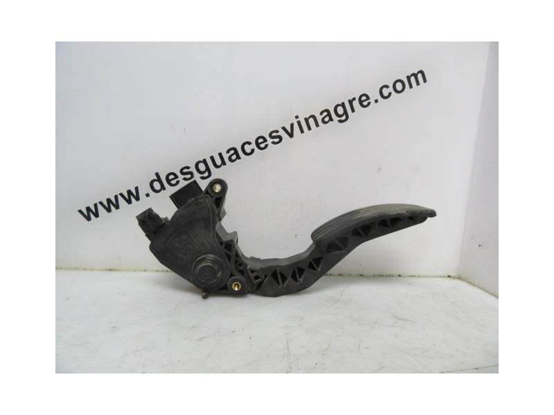 Recambio de potenciometro aceleracion para renault megane 1.5 dci referencia OEM IAM 180020022R  