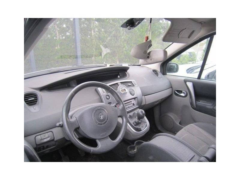 renault scenic del año 2006