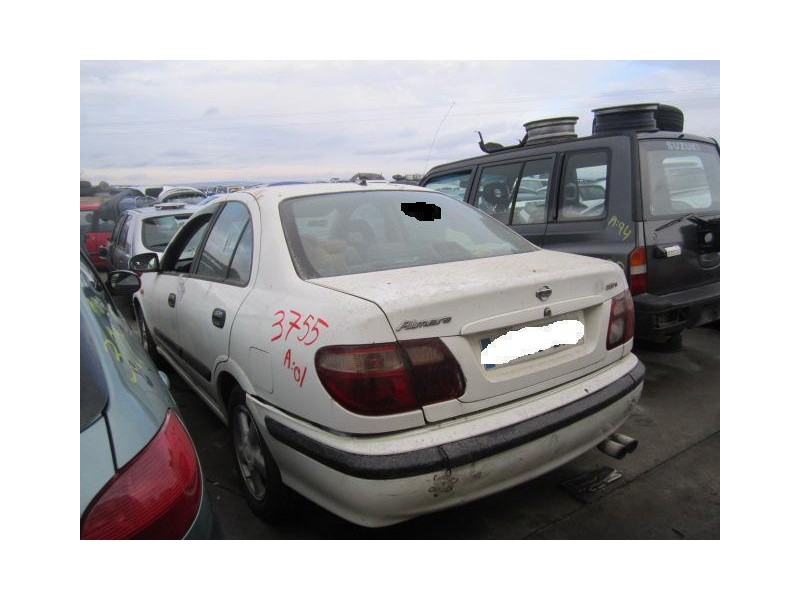 nissan almera del año 2001