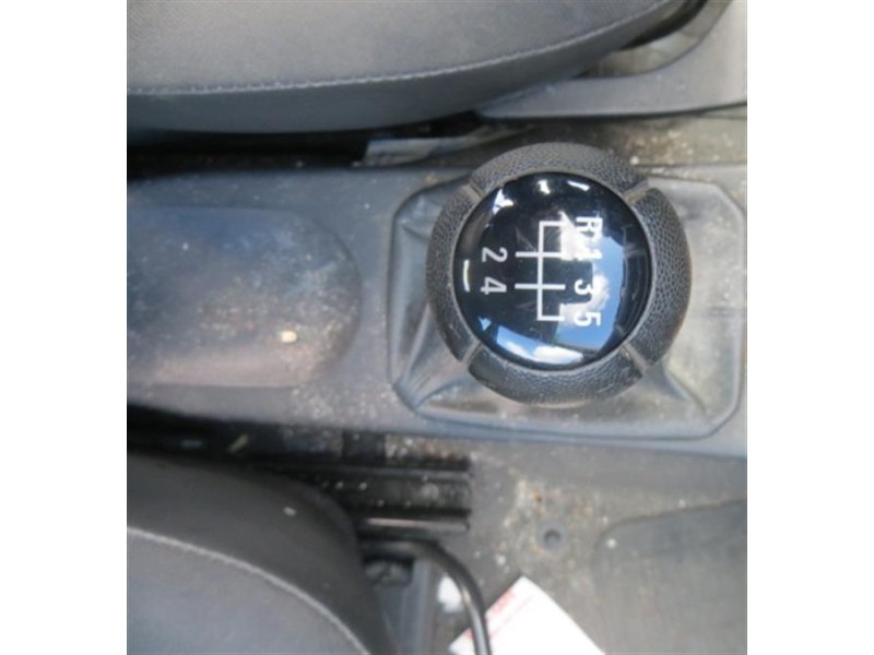 opel corsa del año 2004