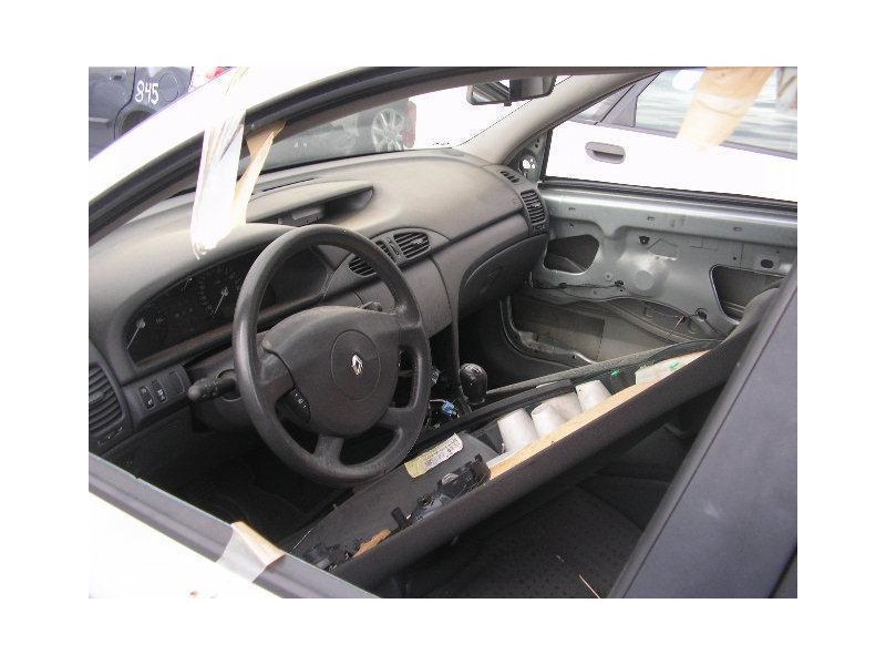 renault laguna del año 2004