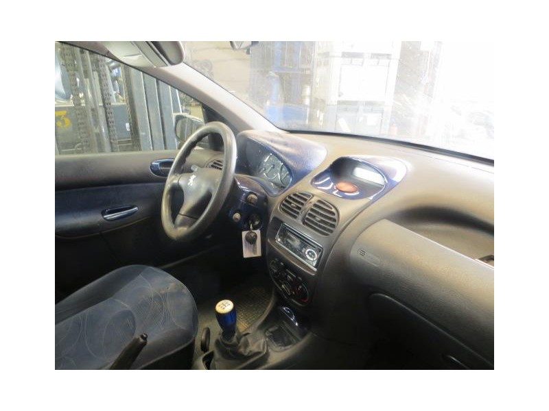 peugeot 206 del año 2001