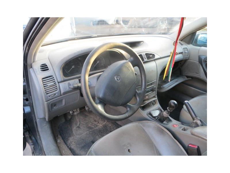 renault laguna del año 2004