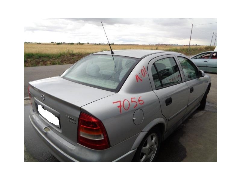 opel astra del año 2001