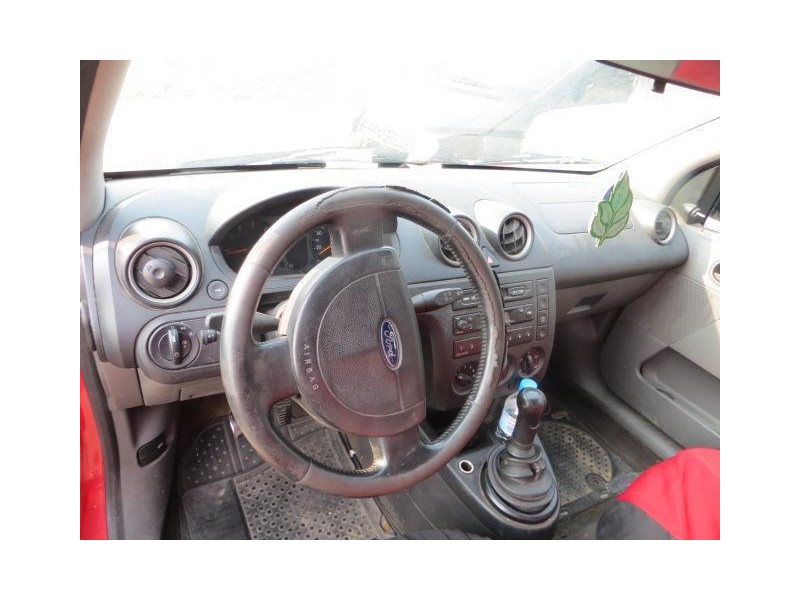 ford fiesta del año 2002