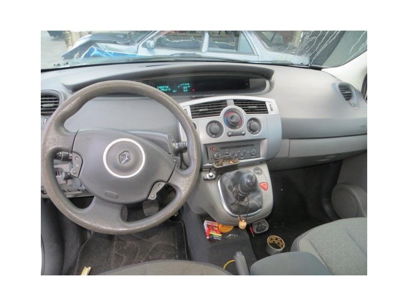 renault scenic del año 2007