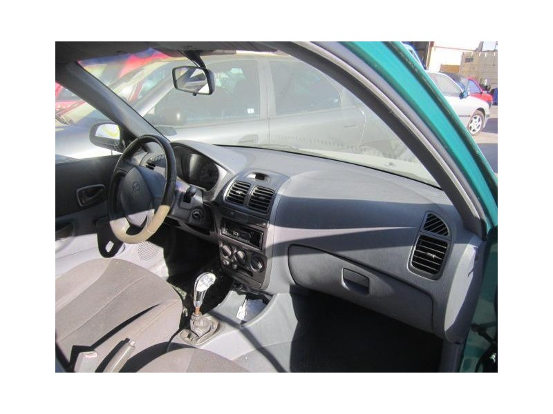 hyundai accent del año 2000