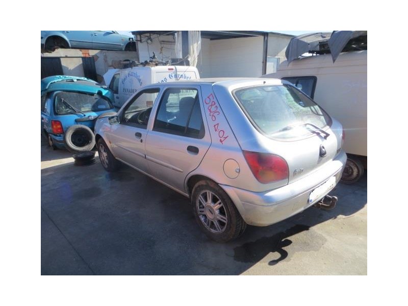 ford fiesta del año 2001