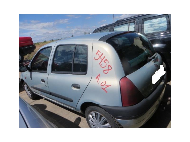 renault clio del año 2001