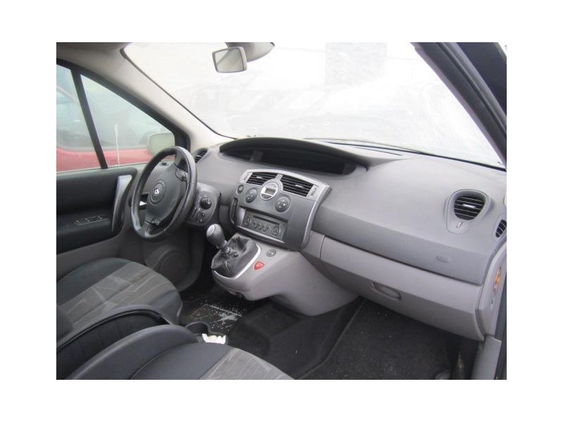 renault scenic del año 2005