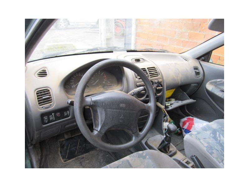 mitsubishi carisma del año 1997