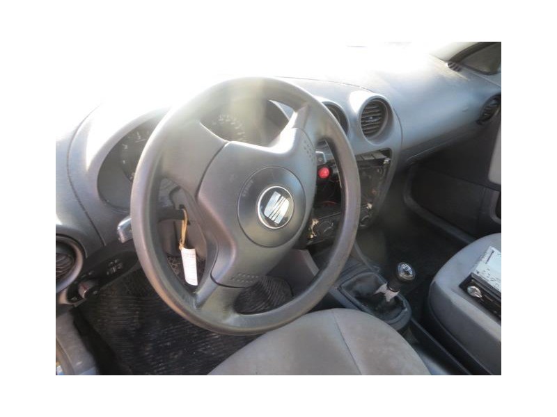 seat ibiza del año 2003