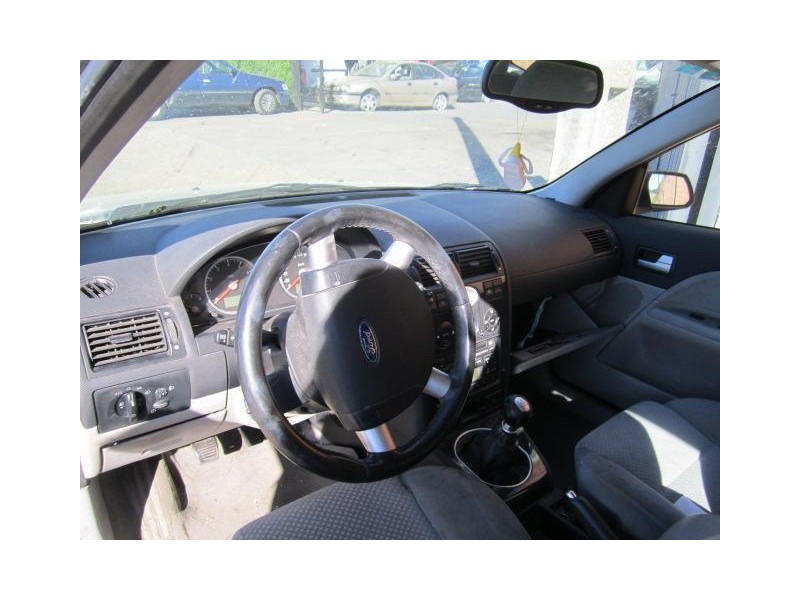 ford mondeo del año 2001