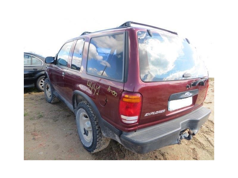 ford explorer del año 2000