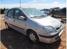 renault scenic del año 2001