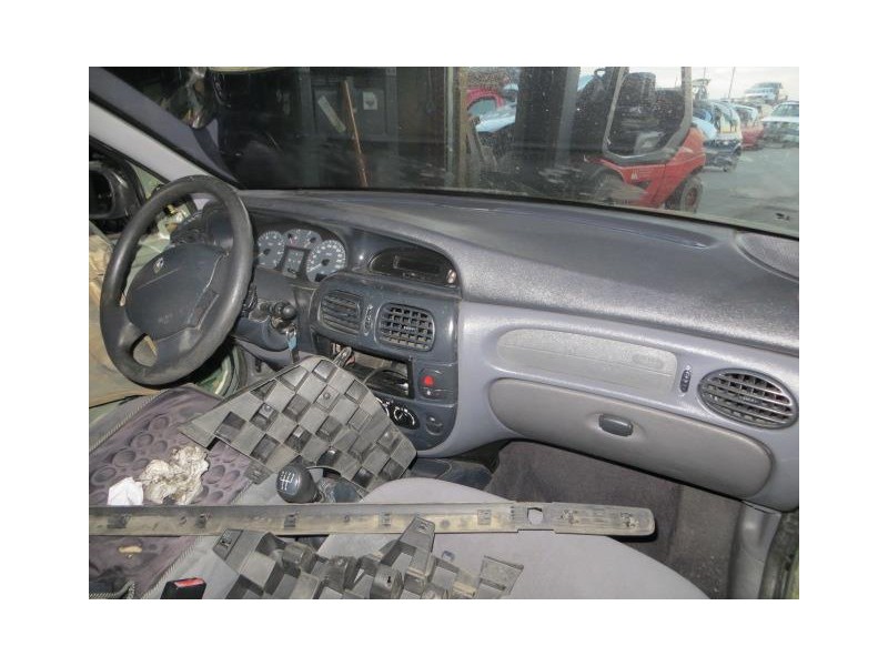 renault megane del año 2001