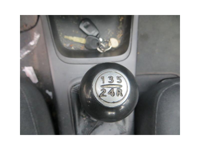 hyundai elantra 1.6 g (107,41cv del año 2002