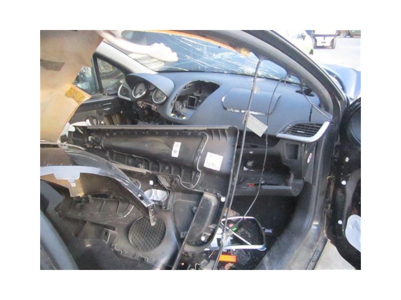 peugeot 207 del año 2006