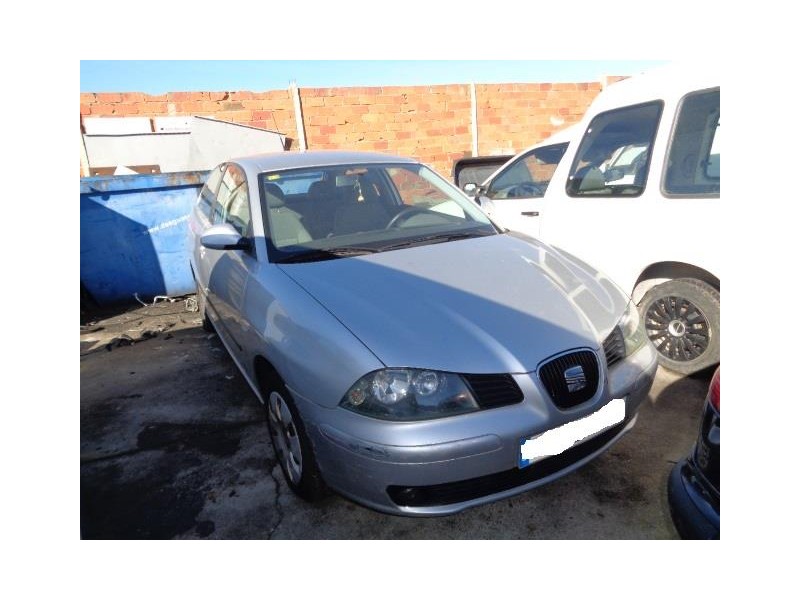 seat ibiza del año 2004