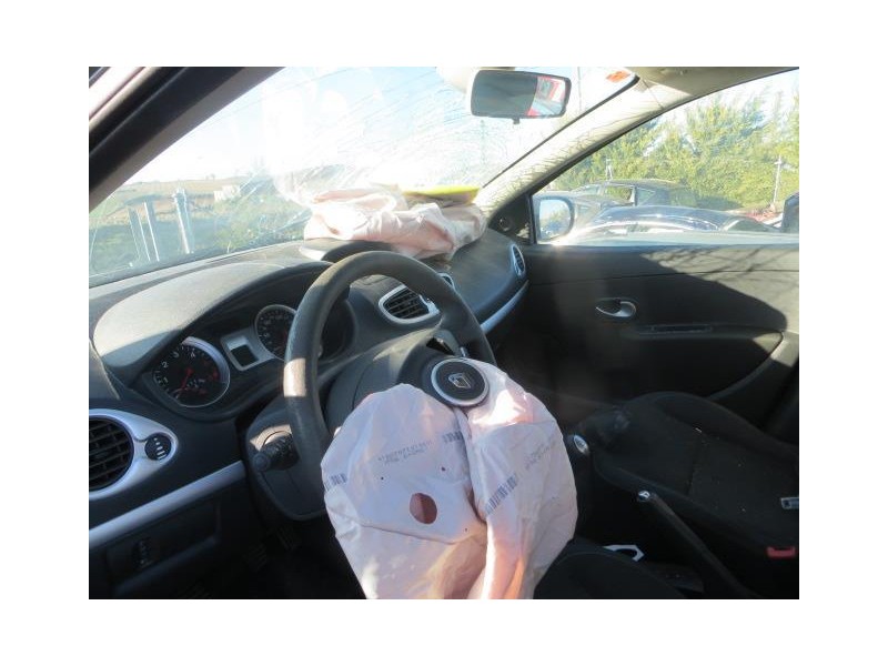 renault clio del año 2010