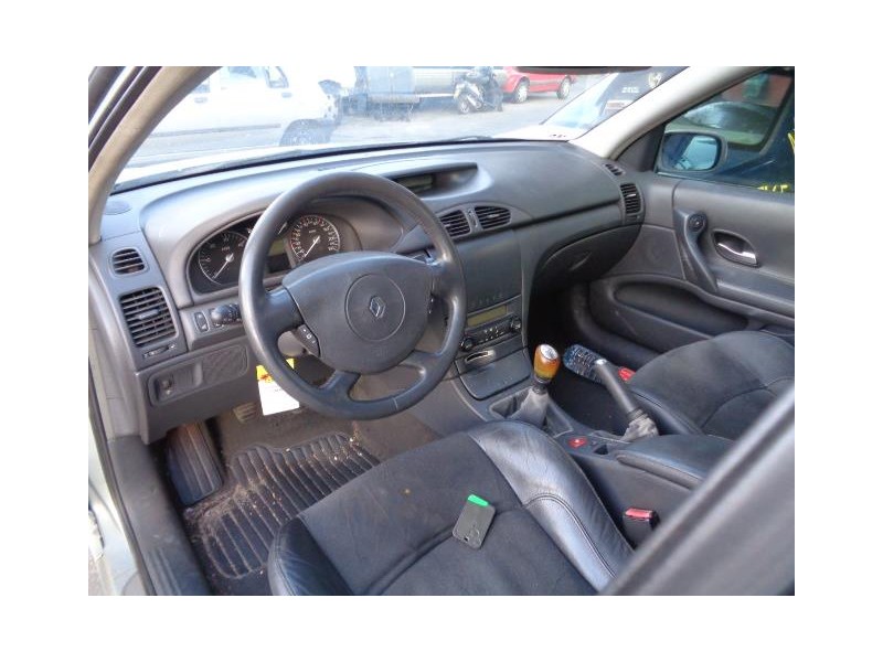 renault laguna del año 2004