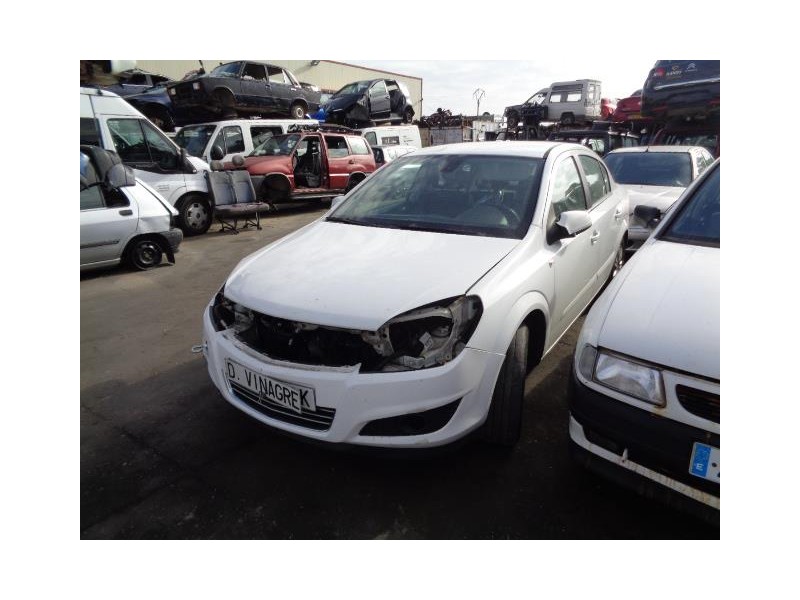 opel astra del año 2011