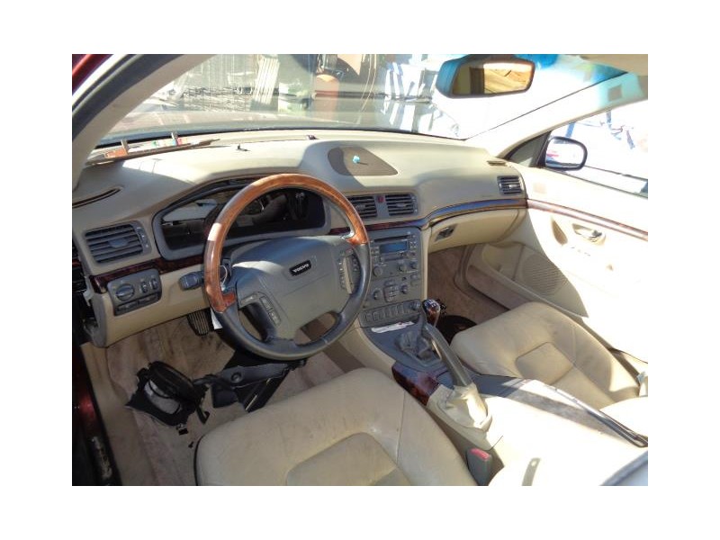 volvo s80 del año 2000